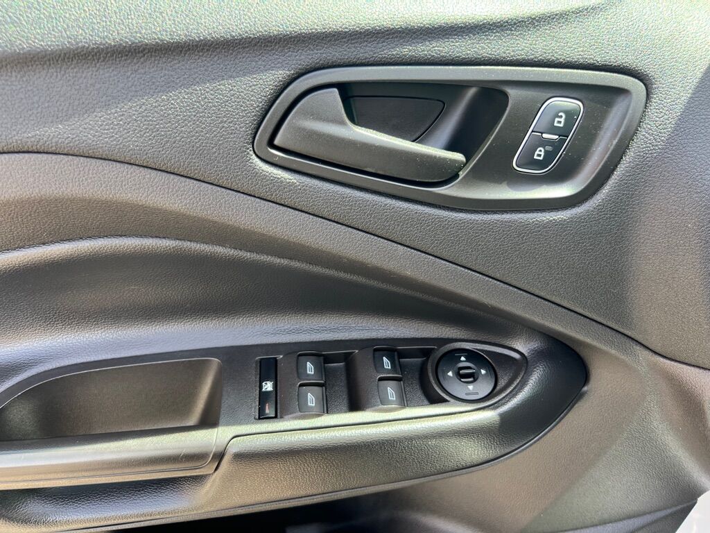 2018 FORD ESCAPE S Des Moines WA