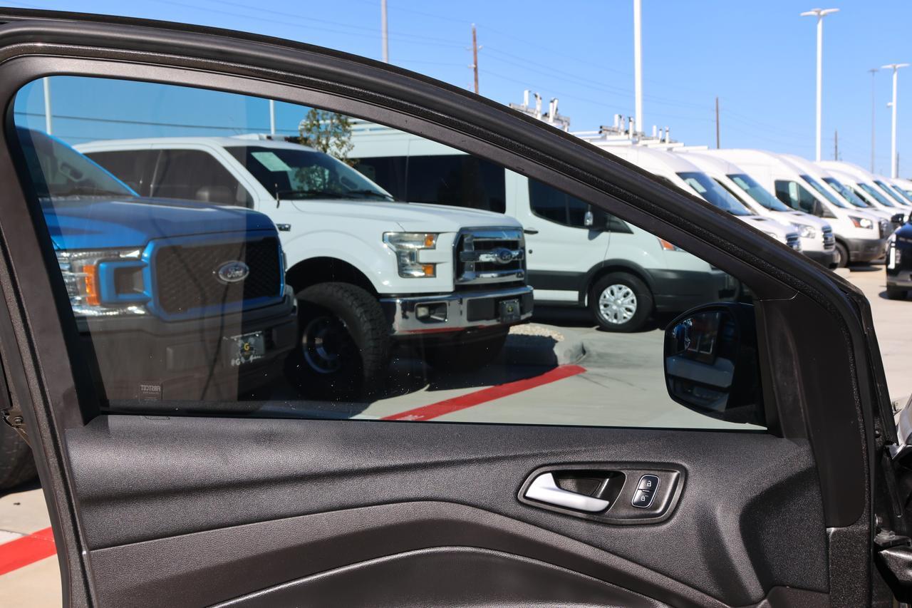 2018 FORD ESCAPE SE Houston TX