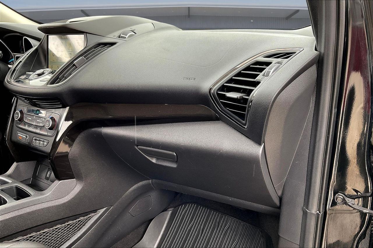 2018 FORD ESCAPE TITANIUM Houston TX