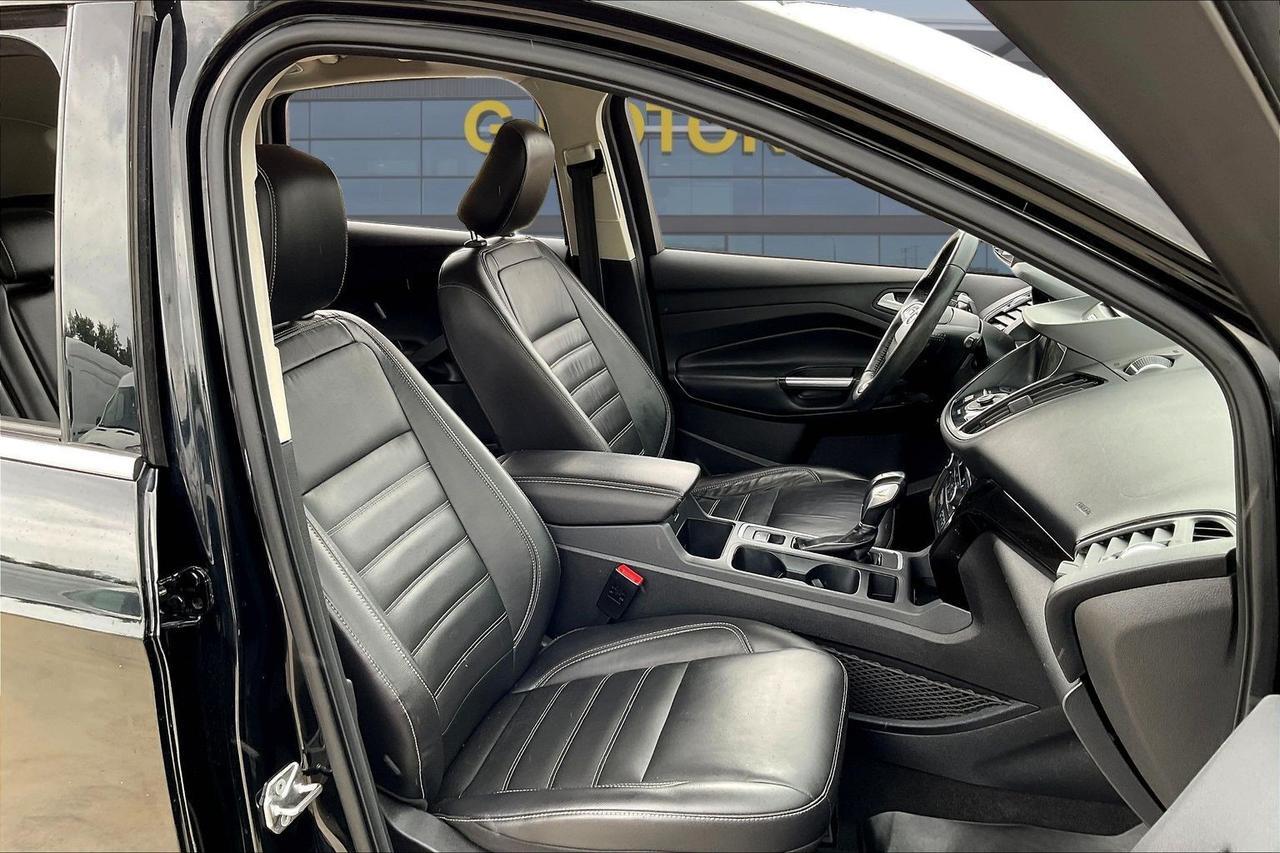 2018 FORD ESCAPE TITANIUM Houston TX