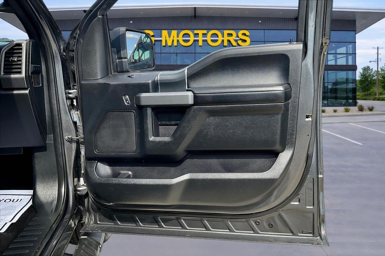 2018 FORD F150 SUPERCREW Houston TX