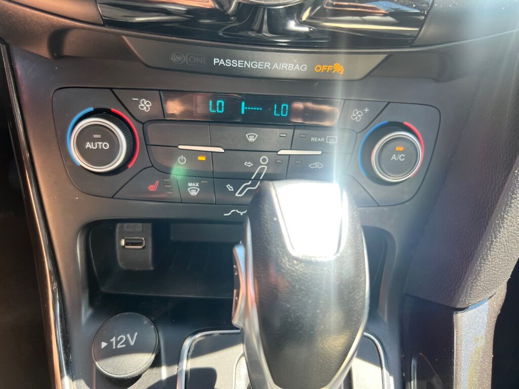 2018 FORD FOCUS TITANIUM Des Moines WA