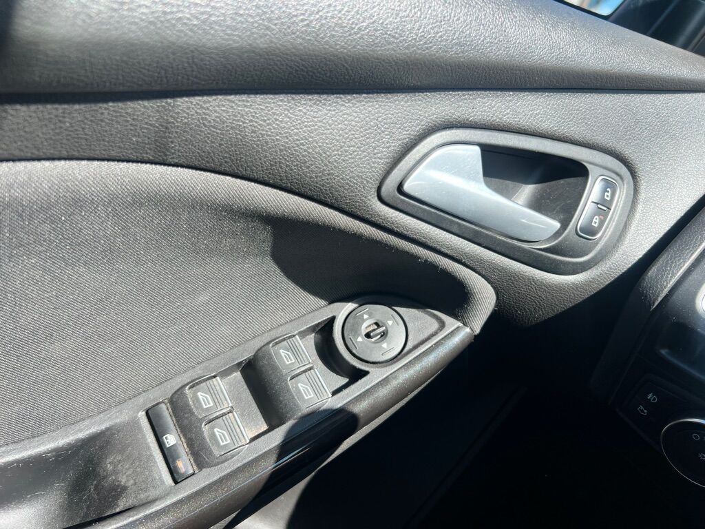 2018 FORD FOCUS TITANIUM Des Moines WA