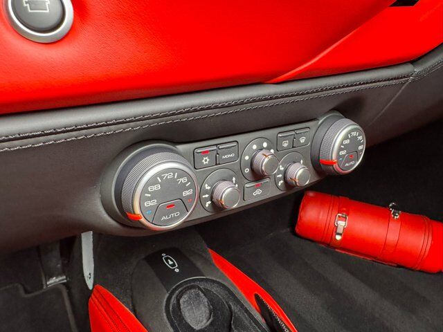 2018 Ferrari 488 GTB Extra-Range paint, extra-range interior, front lifter, daytona seats, sport exhaust AND MUCH MORE!!! Fort Lauderdale FL