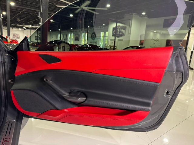 2018 Ferrari 488 GTB Extra-Range paint, extra-range interior, front lifter, daytona seats, sport exhaust AND MUCH MORE!!! Fort Lauderdale FL