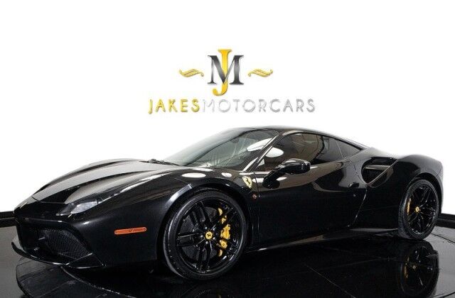 2018 Ferrari 488 GTB *FRESH SERVICE / NEW MICHELIN TIRES*