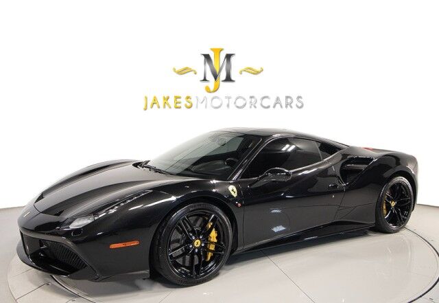 2018 Ferrari 488 GTB *FRESH SERVICE / NEW MICHELIN TIRES*