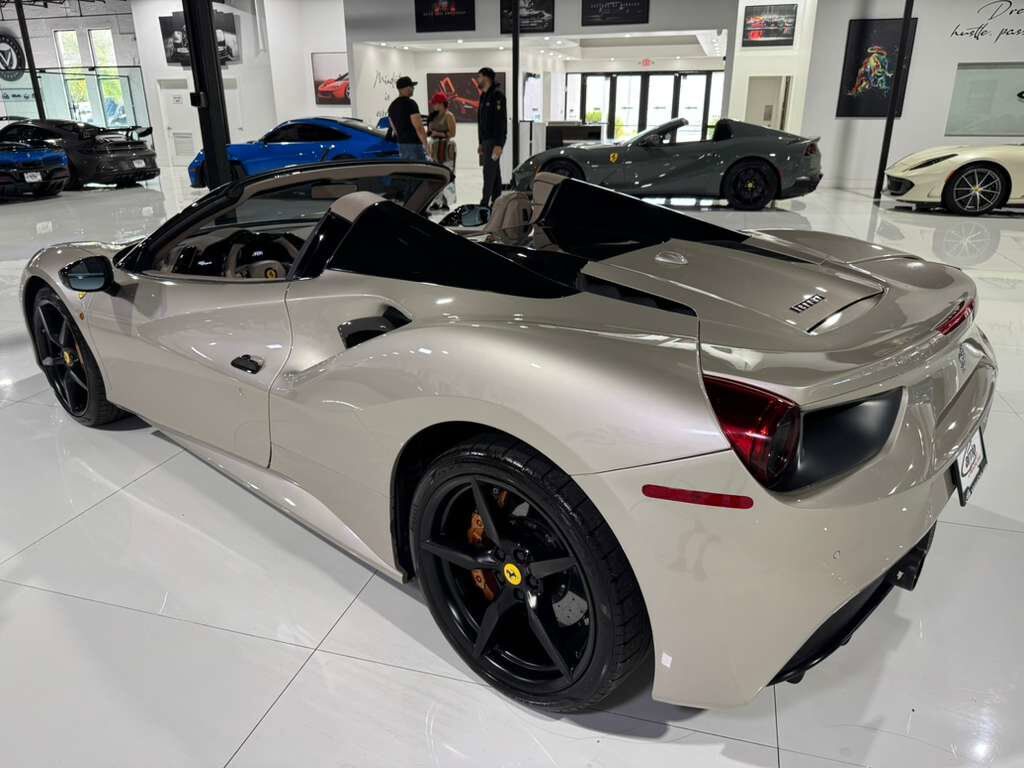 2018 Ferrari 488 Spider Nuovo Grigio Ingrid paint, Tortora interior, gold brake calipers, carbon galore AND MUCH MORE!! Fort Lauderdale FL