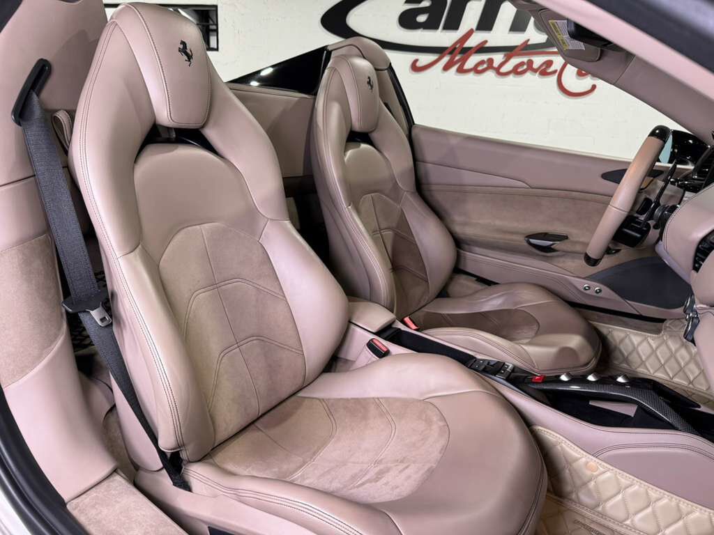 2018 Ferrari 488 Spider Nuovo Grigio Ingrid paint, Tortora interior, gold brake calipers, carbon galore AND MUCH MORE!! Fort Lauderdale FL