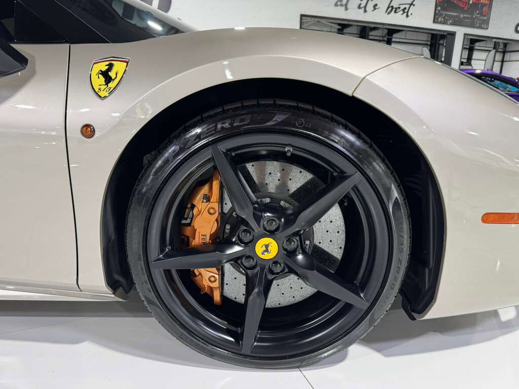 2018 Ferrari 488 Spider Nuovo Grigio Ingrid paint, Tortora interior, gold brake calipers, carbon galore AND MUCH MORE!! Fort Lauderdale FL