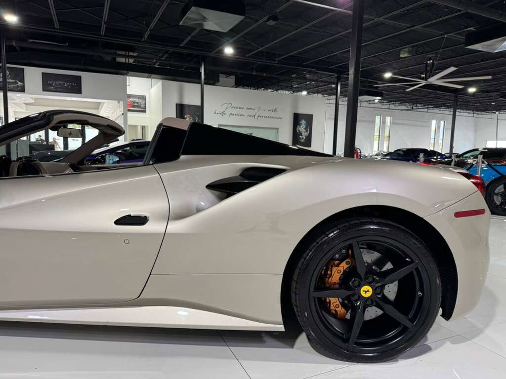 2018 Ferrari 488 Spider Nuovo Grigio Ingrid paint, Tortora interior, gold brake calipers, carbon galore AND MUCH MORE!! Fort Lauderdale FL