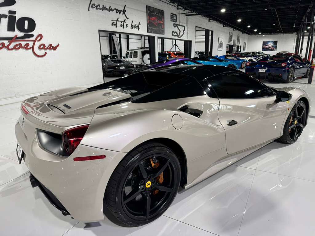 2018 Ferrari 488 Spider Nuovo Grigio Ingrid paint, Tortora interior, gold brake calipers, carbon galore AND MUCH MORE!! Fort Lauderdale FL