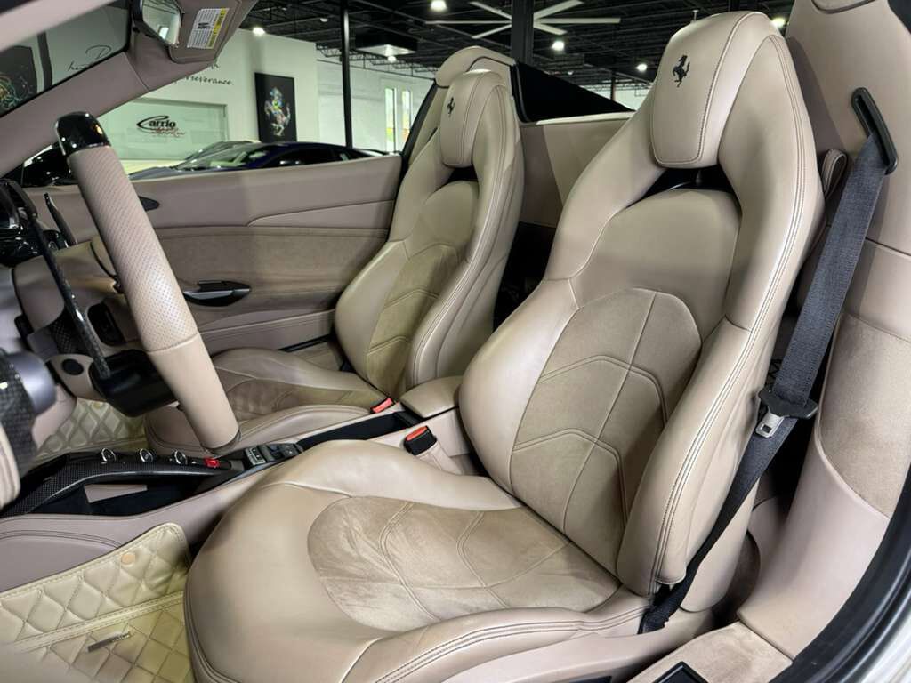 2018 Ferrari 488 Spider Nuovo Grigio Ingrid paint, Tortora interior, gold brake calipers, carbon galore AND MUCH MORE!! Fort Lauderdale FL
