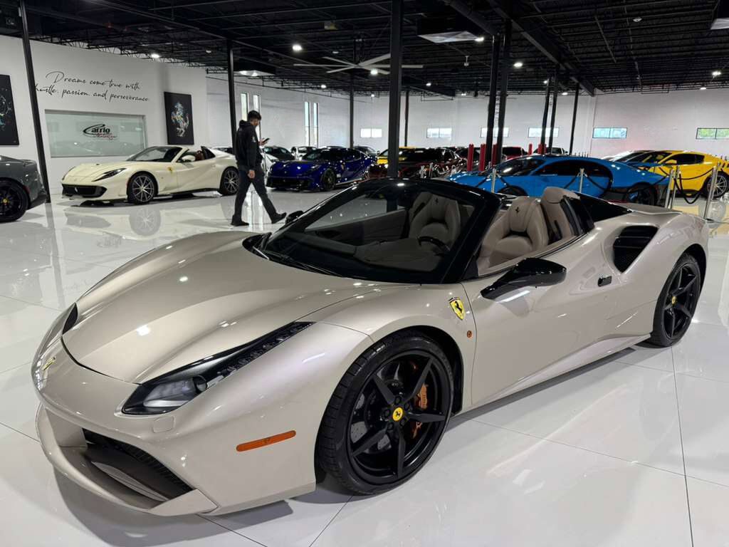 2018 Ferrari 488 Spider Nuovo Grigio Ingrid paint, Tortora interior, gold brake calipers, carbon galore AND MUCH MORE!! Fort Lauderdale FL