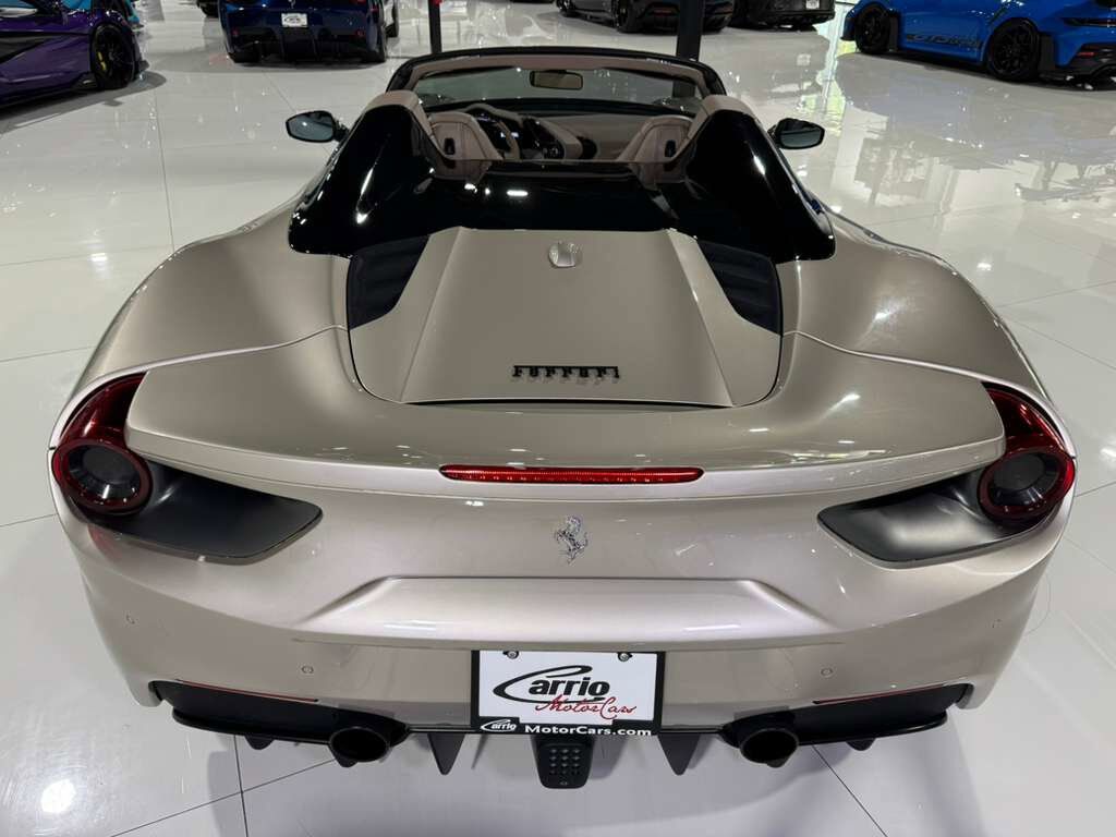 2018 Ferrari 488 Spider Nuovo Grigio Ingrid paint, Tortora interior, gold brake calipers, carbon galore AND MUCH MORE!! Fort Lauderdale FL