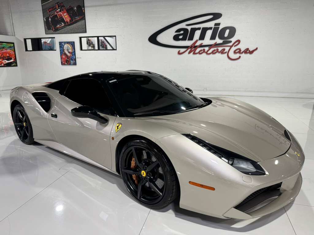 2018 Ferrari 488 Spider Nuovo Grigio Ingrid paint, Tortora interior, gold brake calipers, carbon galore AND MUCH MORE!! Fort Lauderdale FL