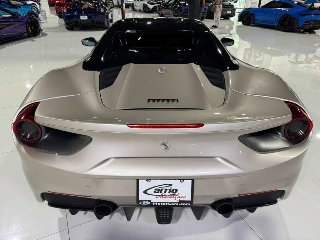 2018 Ferrari 488 Spider Nuovo Grigio Ingrid paint, Tortora interior, gold brake calipers, carbon galore AND MUCH MORE!! Fort Lauderdale FL