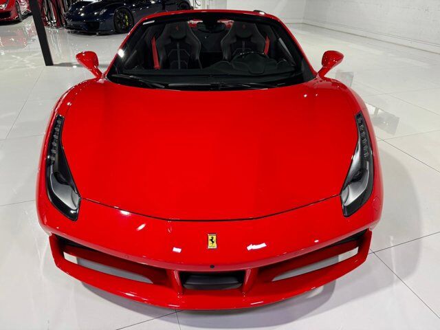 2018 Ferrari 488 Spider Rosso Scuderia paint/calipers, JBL Professional audio, Goldrake seats w/ lifter & MUCH MORE! Fort Lauderdale FL