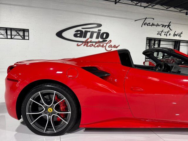 2018 Ferrari 488 Spider Rosso Scuderia paint/calipers, JBL Professional audio, Goldrake seats w/ lifter & MUCH MORE! Fort Lauderdale FL