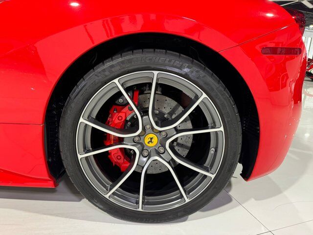 2018 Ferrari 488 Spider Rosso Scuderia paint/calipers, JBL Professional audio, Goldrake seats w/ lifter & MUCH MORE! Fort Lauderdale FL