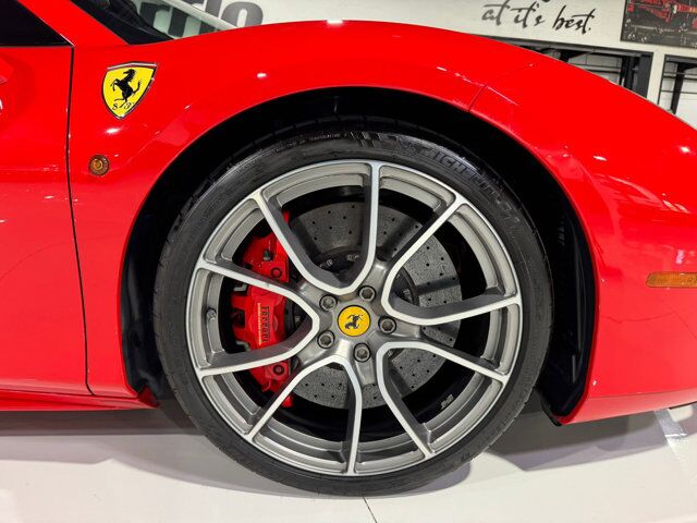 2018 Ferrari 488 Spider Rosso Scuderia paint/calipers, JBL Professional audio, Goldrake seats w/ lifter & MUCH MORE! Fort Lauderdale FL