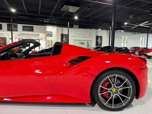 2018 Ferrari 488 Spider Rosso Scuderia paint/calipers, JBL Professional audio, Goldrake seats w/ lifter & MUCH MORE! Fort Lauderdale FL