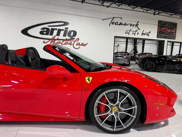 2018 Ferrari 488 Spider Rosso Scuderia paint/calipers, JBL Professional audio, Goldrake seats w/ lifter & MUCH MORE! Fort Lauderdale FL
