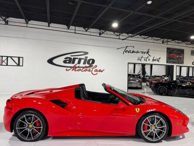 2018 Ferrari 488 Spider Rosso Scuderia paint/calipers, JBL Professional audio, Goldrake seats w/ lifter & MUCH MORE! Fort Lauderdale FL