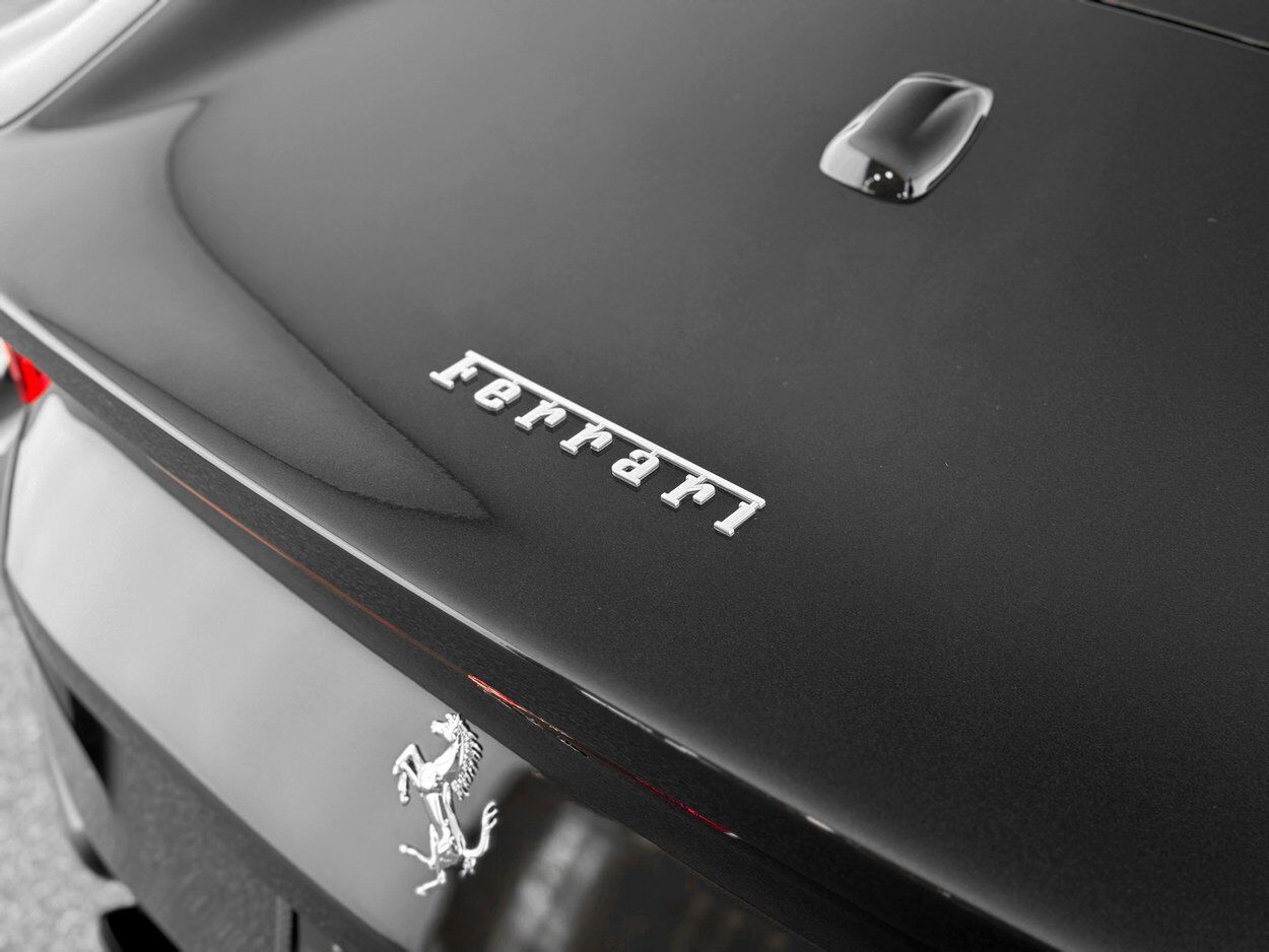 2018 Ferrari 812 Superfast Base Bellevue WA