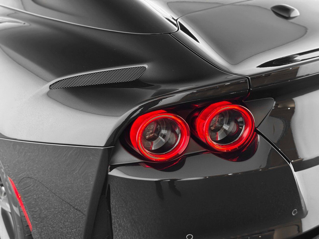 2018 Ferrari 812 Superfast Base Bellevue WA