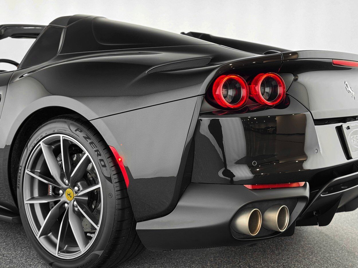 2018 Ferrari 812 Superfast Base Bellevue WA