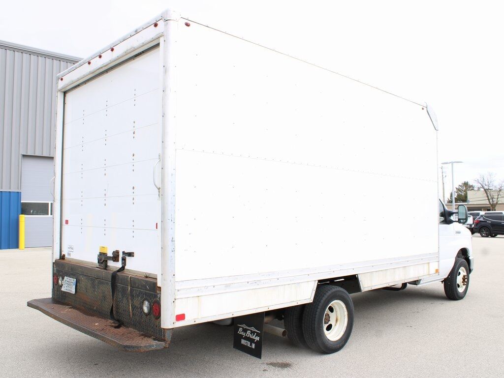 2018 Ford E-350SD Cutaway RWD DRW Fond du Lac WI