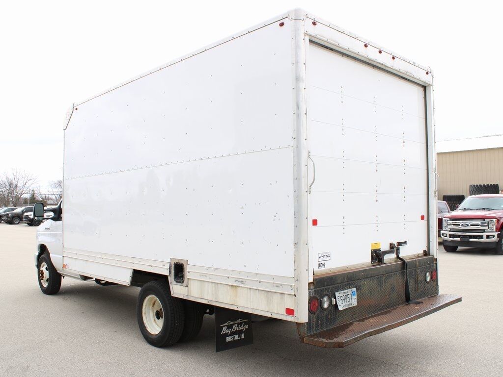 2018 Ford E-350SD Cutaway RWD DRW Fond du Lac WI