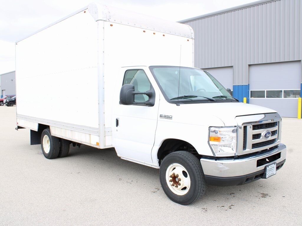 2018 Ford E-350SD Cutaway RWD DRW Fond du Lac WI