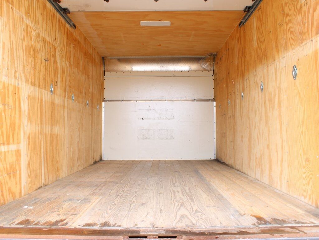 2018 Ford E-350SD Cutaway RWD DRW Fond du Lac WI