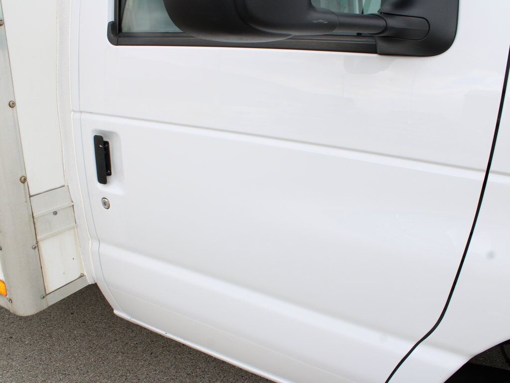 2018 Ford E-350SD Cutaway RWD DRW Fond du Lac WI