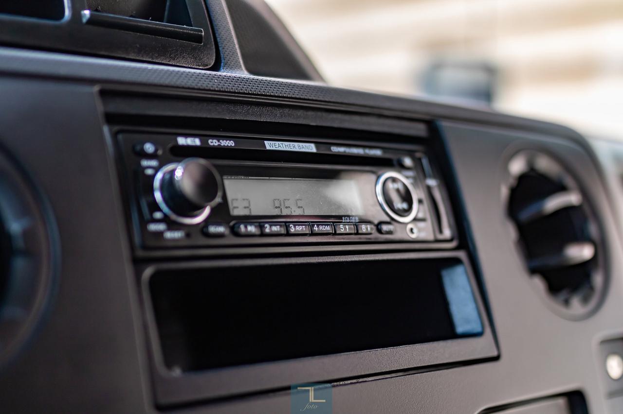 2018 Ford E-450 Cutaway Bus 7 Passenger Wheelchair Lift Red Deer AB