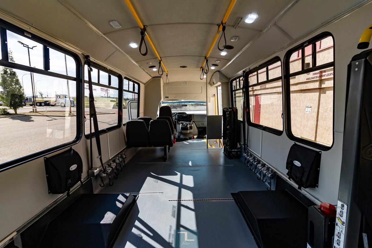 2018 Ford E-450 Cutaway Bus 7 Passenger Wheelchair Lift Red Deer AB