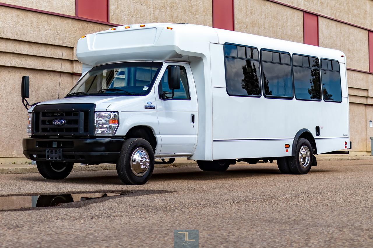 2018 Ford E-450 Cutaway Bus 7 Passenger Wheelchair Lift Red Deer AB