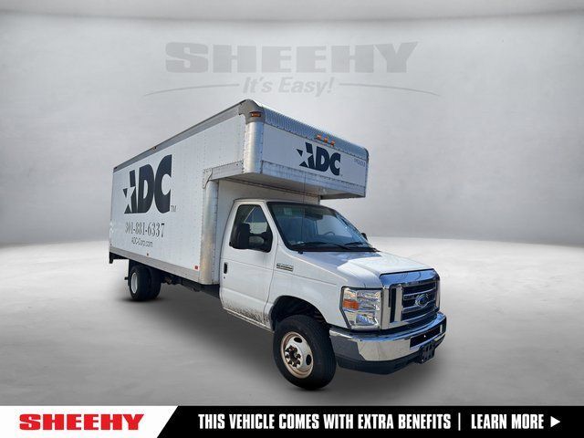 2018 Ford E-450SD Base