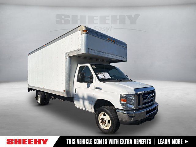 2018 Ford E-450SD Base