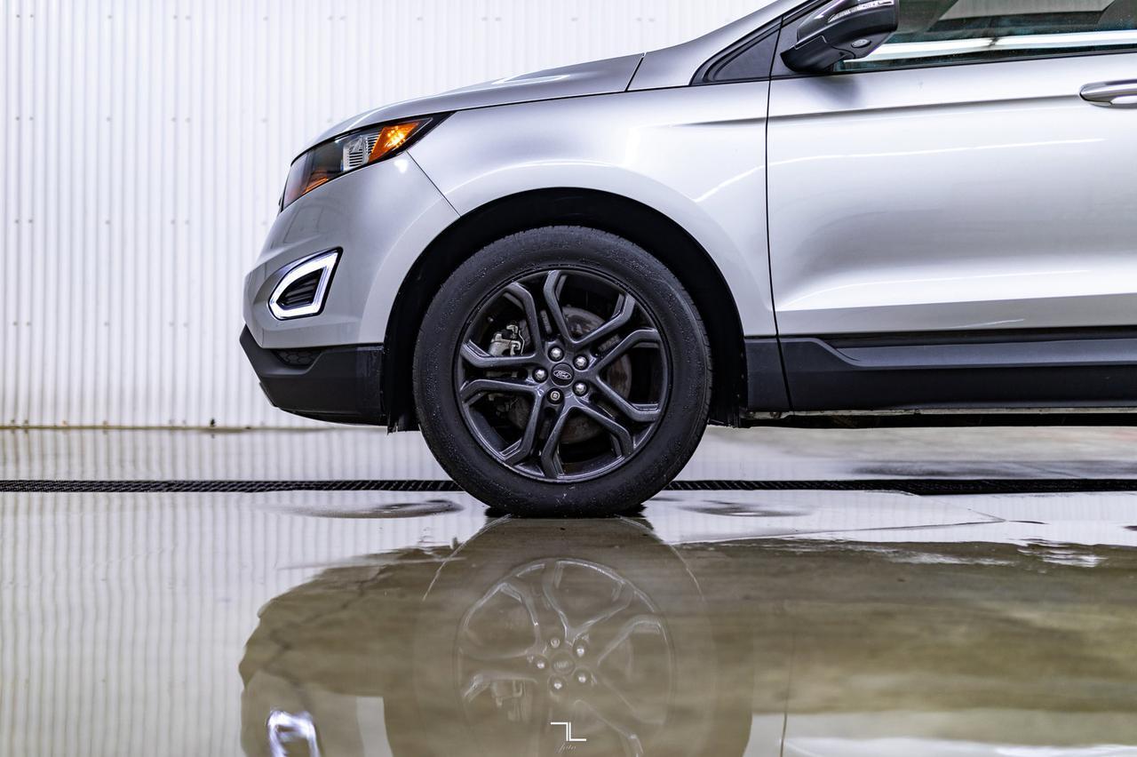 2018 Ford Edge AWD SEL Nav Roof BCam Red Deer AB