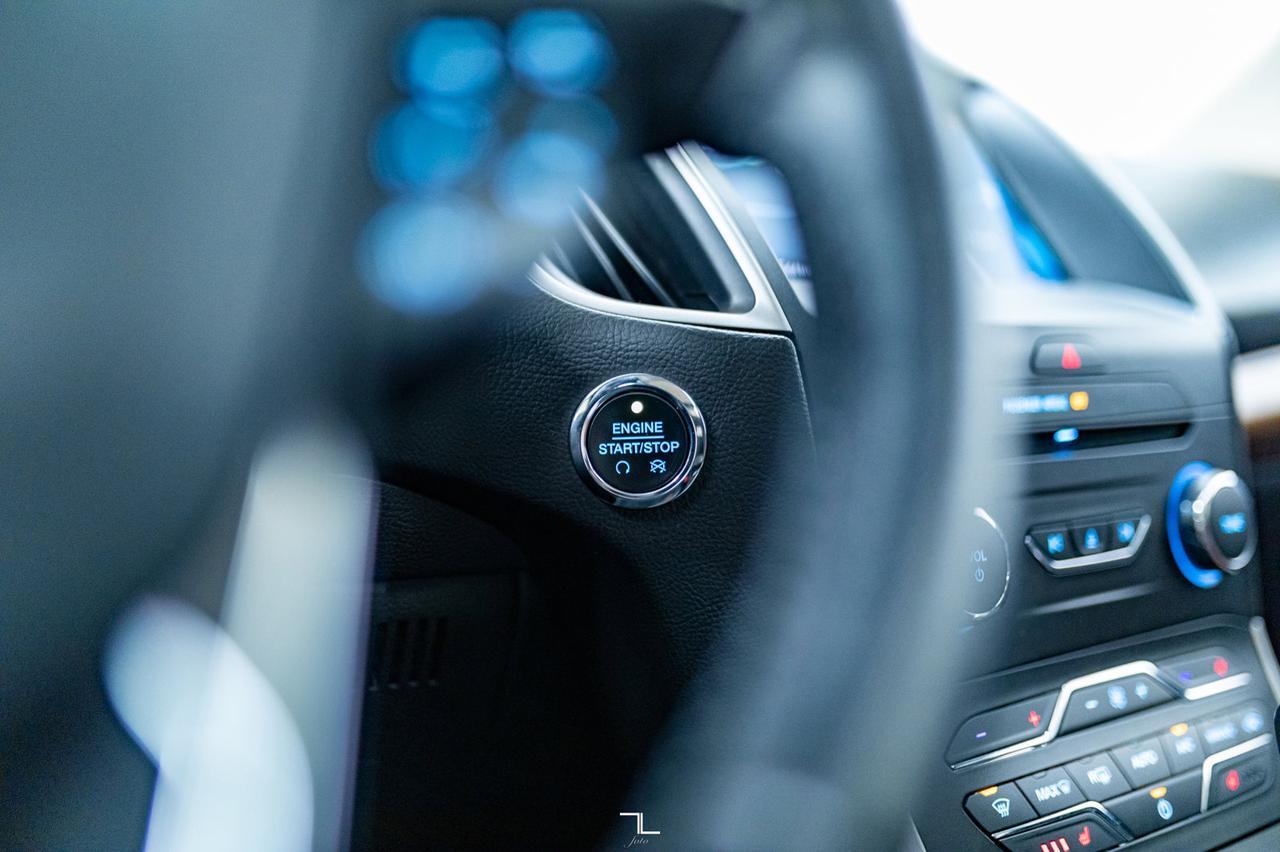 2018 Ford Edge AWD SEL Nav Roof BCam Red Deer AB