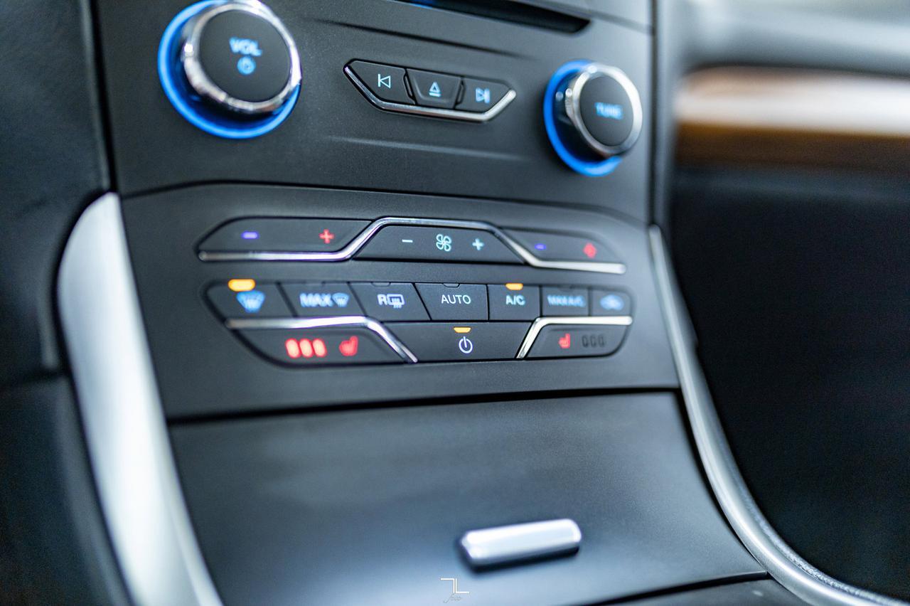 2018 Ford Edge AWD SEL Nav Roof BCam Red Deer AB