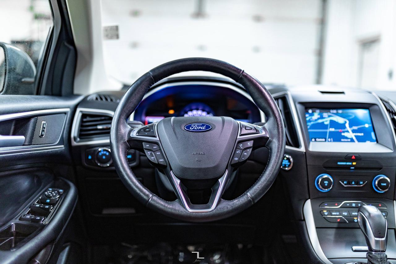 2018 Ford Edge AWD SEL Nav Roof BCam Red Deer AB
