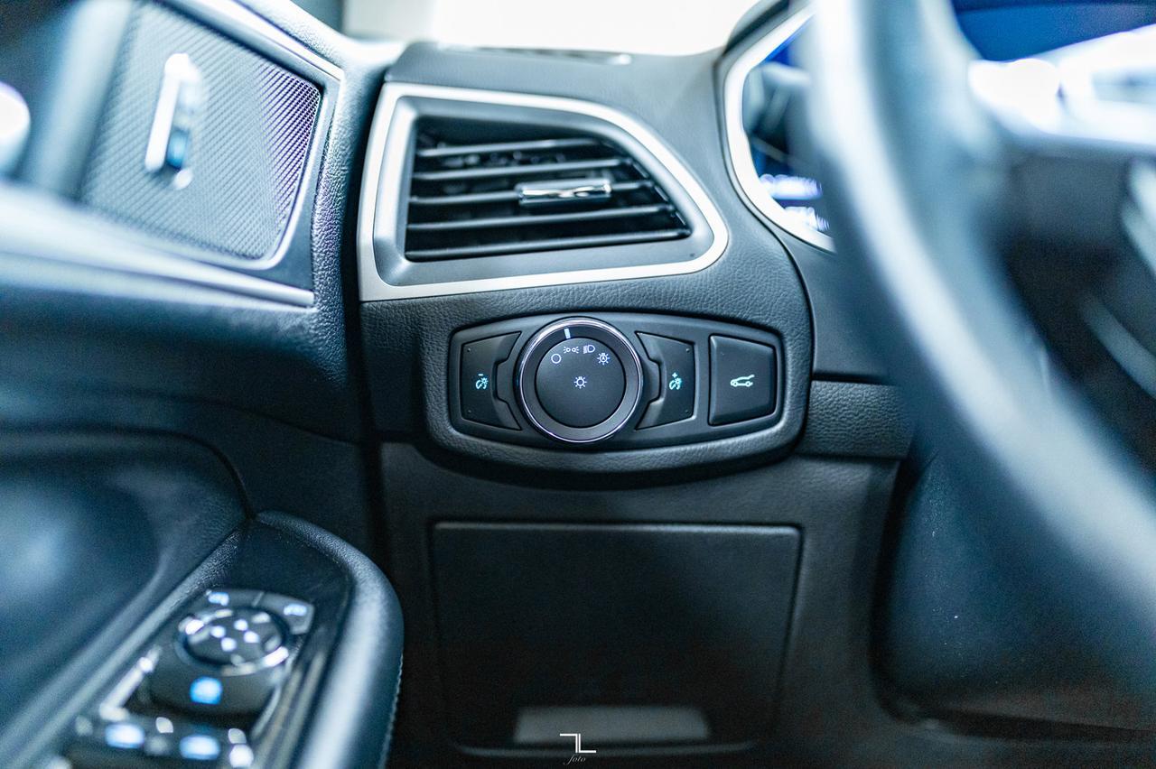 2018 Ford Edge AWD SEL Nav Roof BCam Red Deer AB