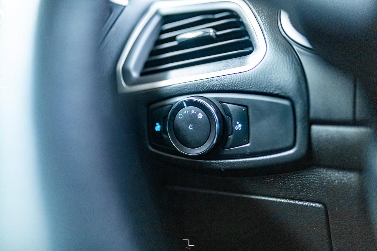 2018 Ford Edge AWD SEL PSeat BCam Red Deer AB