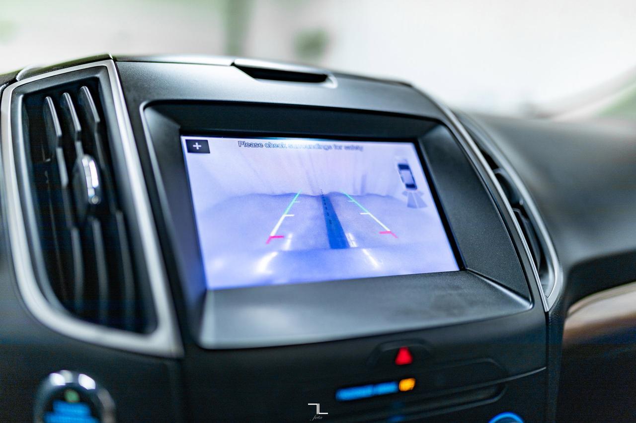 2018 Ford Edge AWD SEL Roof Nav BCam Red Deer AB