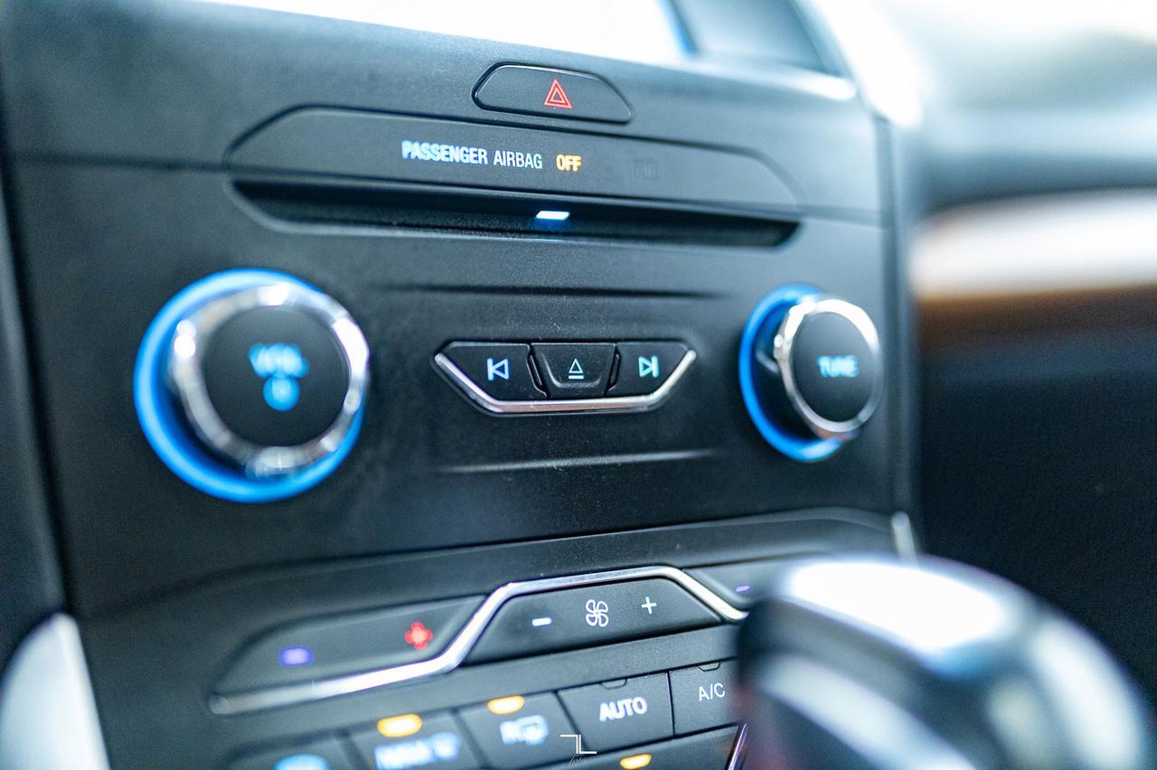 2018 Ford Edge AWD SEL Roof Nav BCam Red Deer AB