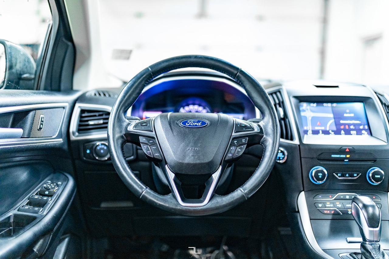 2018 Ford Edge AWD SEL Roof Nav BCam Red Deer AB